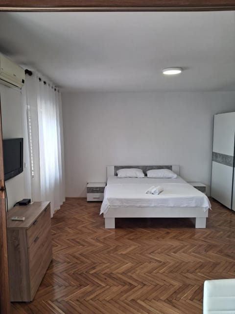 Apartment Neno 1 Apartment in Novalja