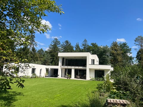 Day, Garden
