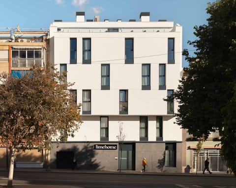 Property building, Day, Location