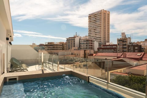 Property building, Day, Swimming pool