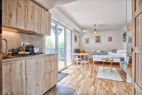 Kitchen or kitchenette, Living room, Dining area