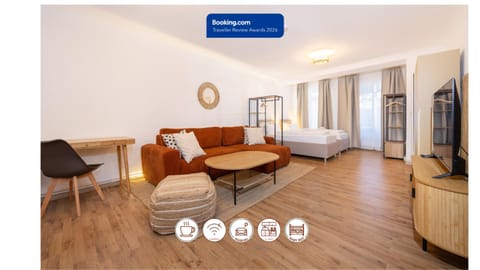 Communal lounge/ TV room, TV and multimedia, Living room
