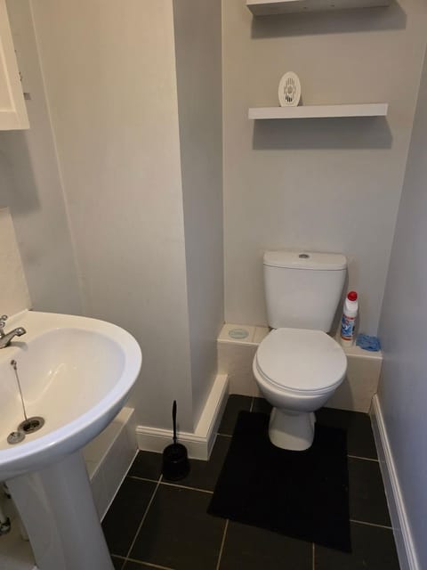 Toilet, Bathroom