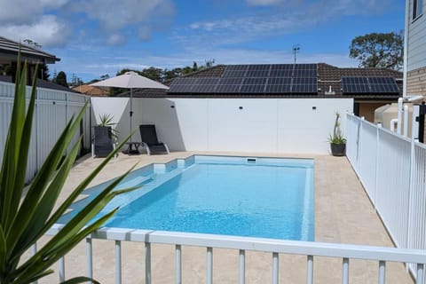 Pool view, Swimming pool, sunbed
