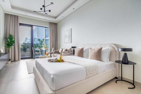 Bed, Living room
