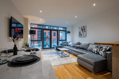 Communal lounge/ TV room, TV and multimedia, Living room, Seating area