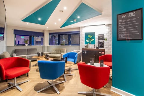 TV and multimedia, Seating area