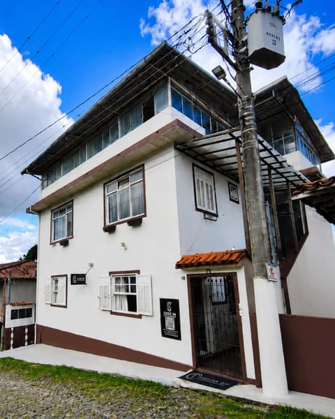 Property building, Facade/entrance, Day