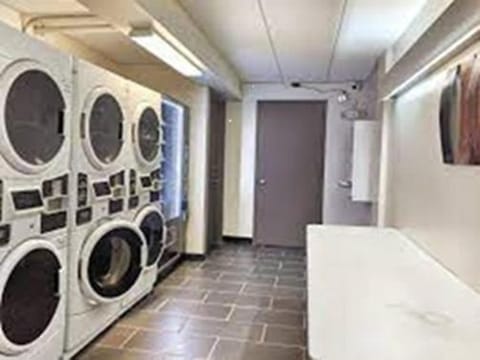 Lake Views Close to Weirs in Cedar Lodge Complex Apartment in Laconia