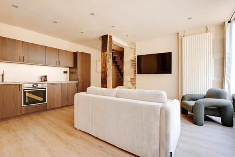 TV and multimedia, Living room, Seating area