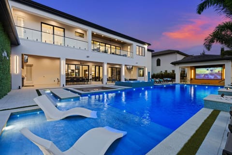 Best Day Ever Mansion at Reunion-TT473 Villa in Four Corners