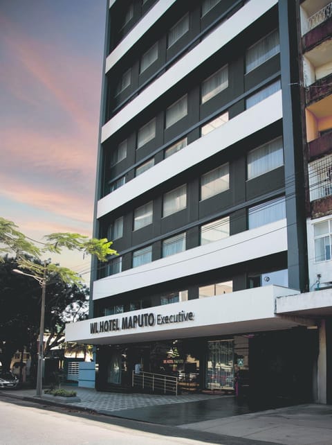 Facade/entrance, Off site