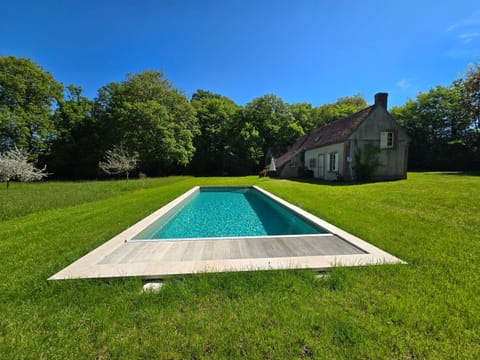Patio, Pool view, Swimming pool, internet
