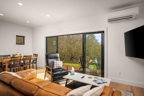 Lake & Laughter Unit 2 House in Rockaway Beach