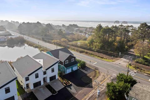 Lake & Laughter Unit 2 House in Rockaway Beach