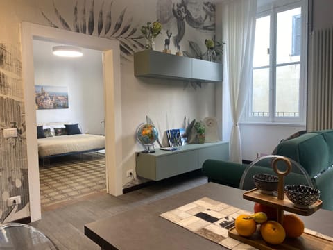 Bed, Living room, Photo of the whole room, Seating area