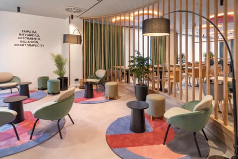 Seating area, Dining area