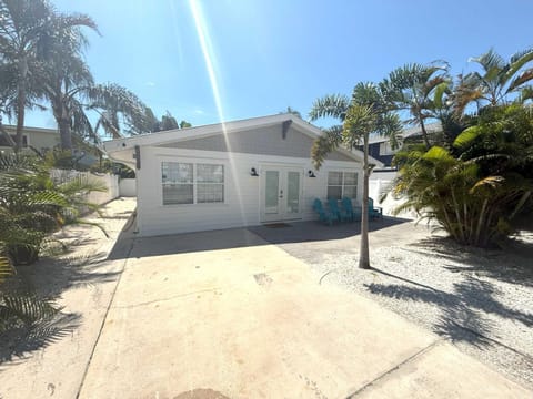 Cozy Beach House-Family House in Ilexhurst