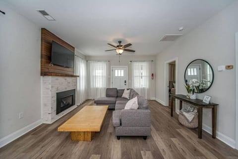 The Downtown Chalet with Fenced Backyard House in Spartanburg