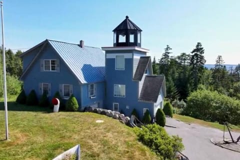 Coastal Lighthouse Retreat 4Mi to Acadia Trails House in Southwest Harbor