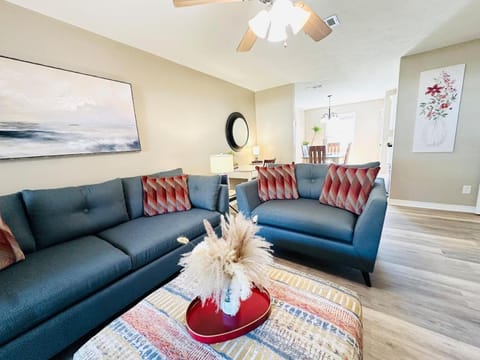 Eastgate 18B beautiful townhouse Apartment in Hammond