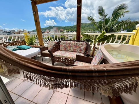 View (from property/room), Balcony/Terrace