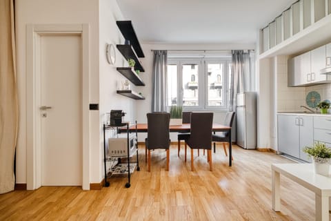Kitchen or kitchenette, Seating area