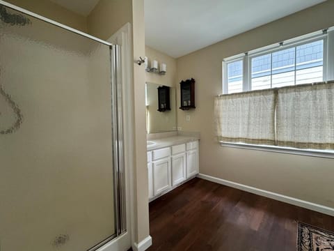 Battlefield Getaway House in Jerusalem Township