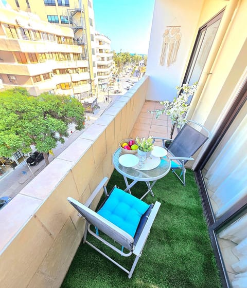View (from property/room), Balcony/Terrace, City view, Sea view, Street view