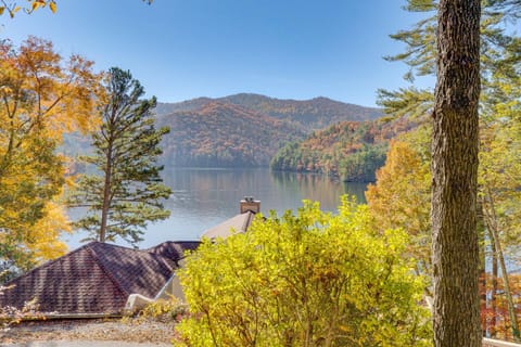 Casa Alcoa Mtn-View Apt Over Santeetlah Lake! Apartment in Lake Santeetlah
