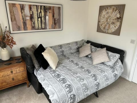 Flat in Filton Mod Rolls Royce gkn Apartment in Bristol