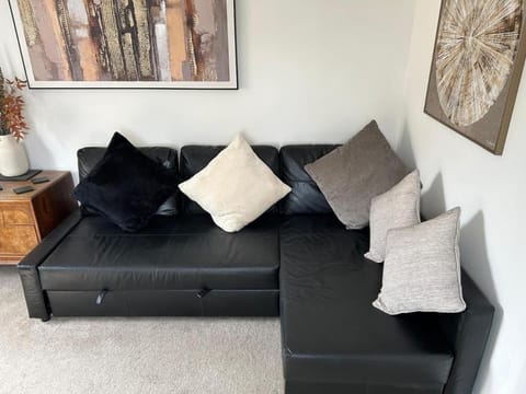 Flat in Filton Mod Rolls Royce gkn Apartment in Bristol