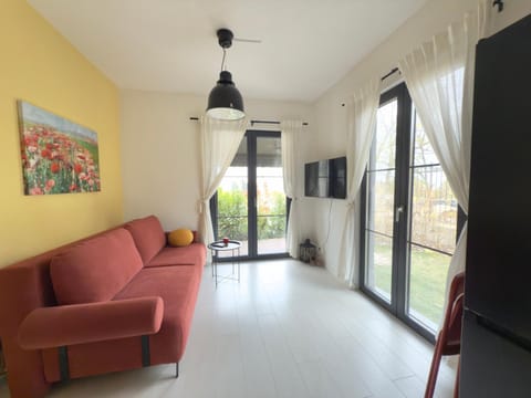 Communal lounge/ TV room, Living room, Seating area, Evening entertainment