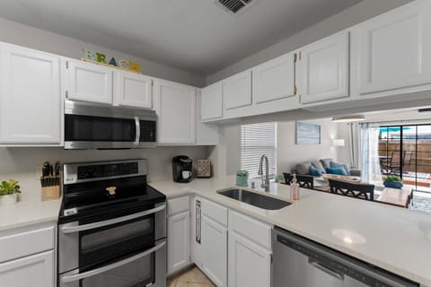 Jax Beach Townhouse - Steps to the Shore & Sunrise Views House in Jacksonville Beach