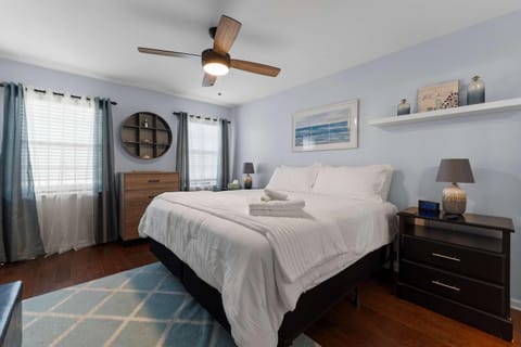 Jax Beach Townhouse - Steps to the Shore & Sunrise Views House in Jacksonville Beach