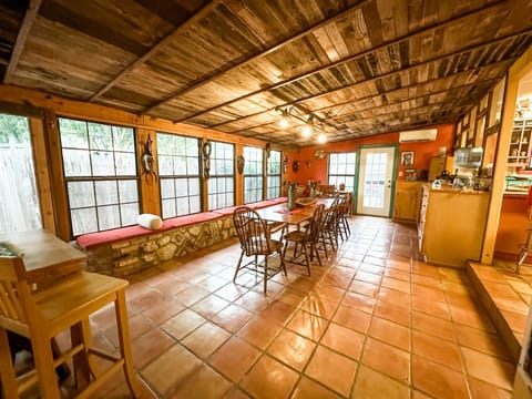 Inn at the Art Center Bed and Breakfast in San Angelo