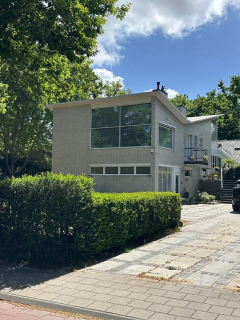 Property building, Day, Garden