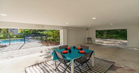 Beachside Getaway - Heated Pool - By Vilano Beach House in Vilano Beach