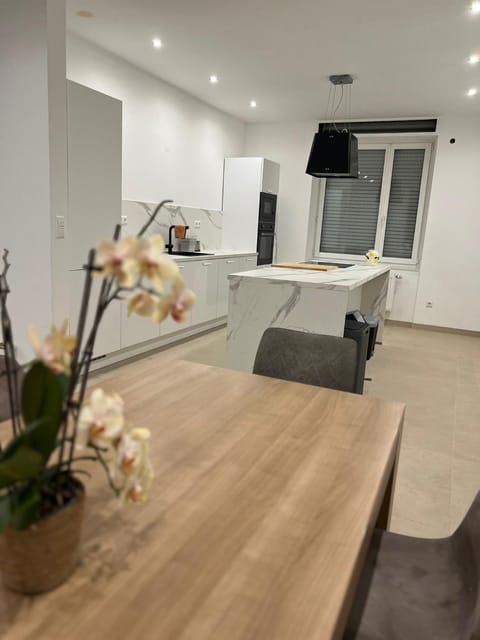 Chambre Élégance et confort a Esch Bed and Breakfast in Luxembourg District, Luxembourg