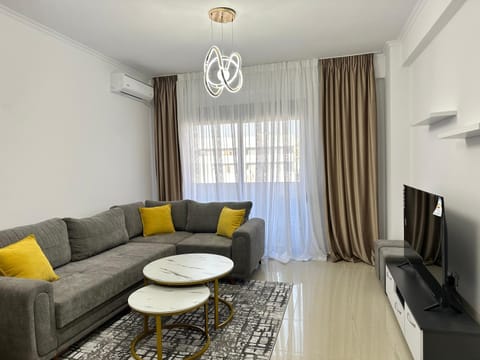 TV and multimedia, Living room, Seating area, air conditioner
