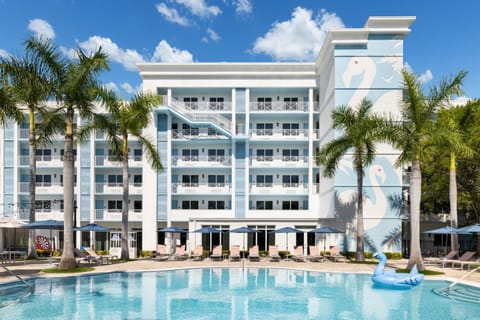 Property building, Swimming pool