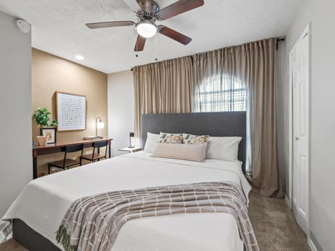 Suburban Escape 2 King Beds Quiet Neighborhood House in North Richland Hills