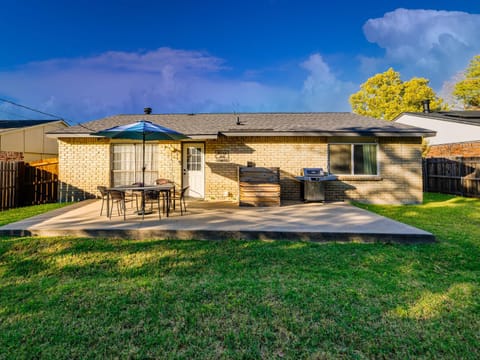 Suburban Escape 2 King Beds Quiet Neighborhood House in North Richland Hills