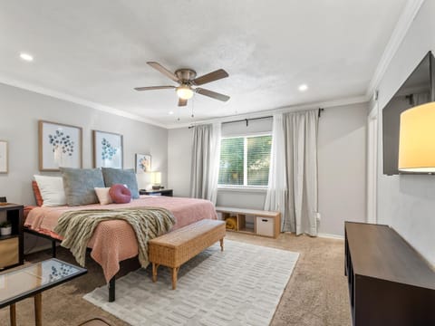 Suburban Escape 2 King Beds Quiet Neighborhood House in North Richland Hills