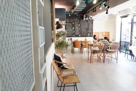 Lounge or bar, Seating area