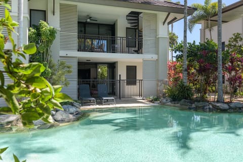 Property building, Pool view