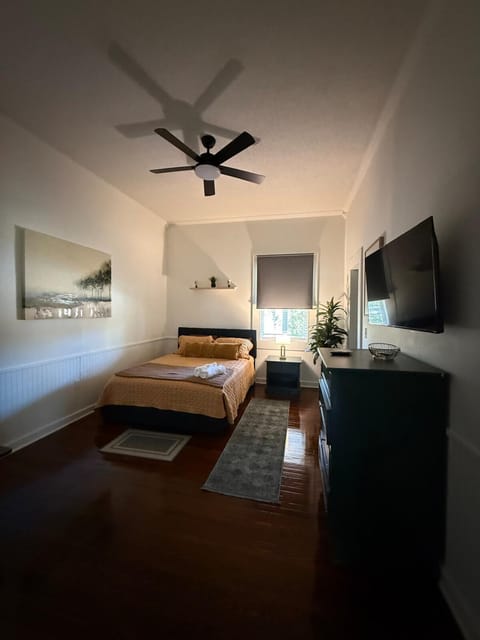 Charming 2-Bedroom 1 Bath Near Everything House in Anderson