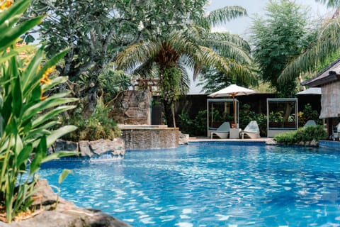 Property building, View (from property/room), Pool view, Swimming pool, sunbed