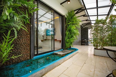 Facade/entrance, Garden, Garden view