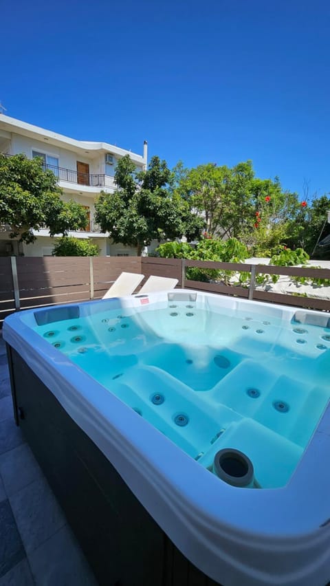 Day, Natural landscape, Hot Tub, Hot Tub, Pool view